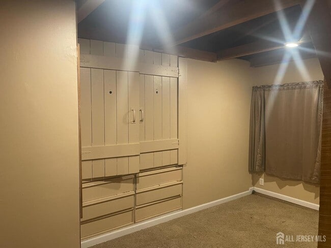 Building Photo - 1515 Thomas Ave