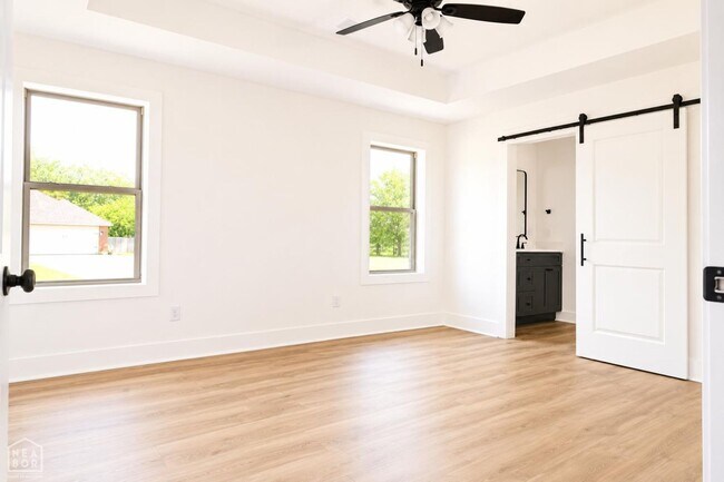 Building Photo - 5400 Lotus Street