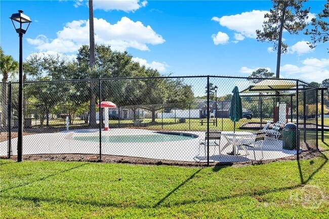 Building Photo - 387 Shady Hill Cir