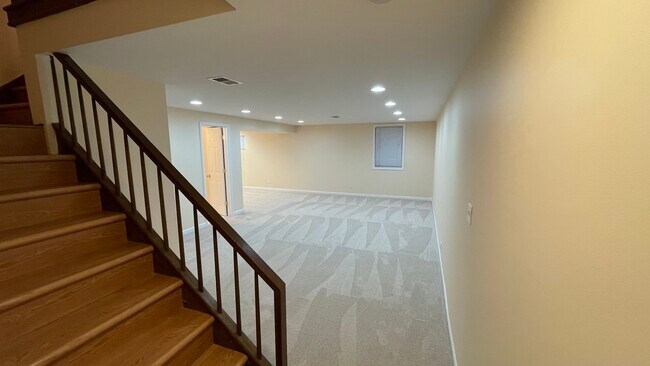Building Photo - 1723 Wildberry Dr