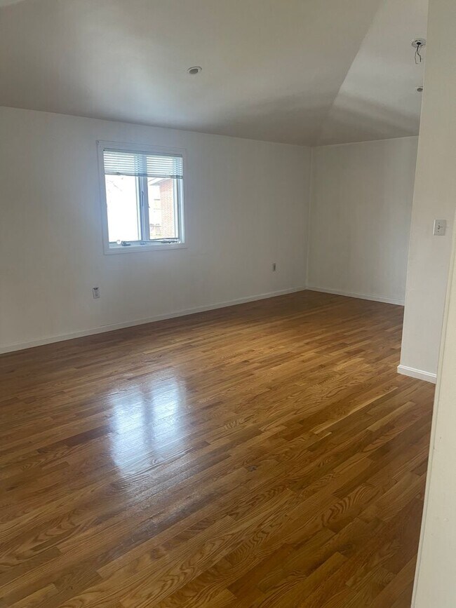 Building Photo - Myrtle Investment LLC