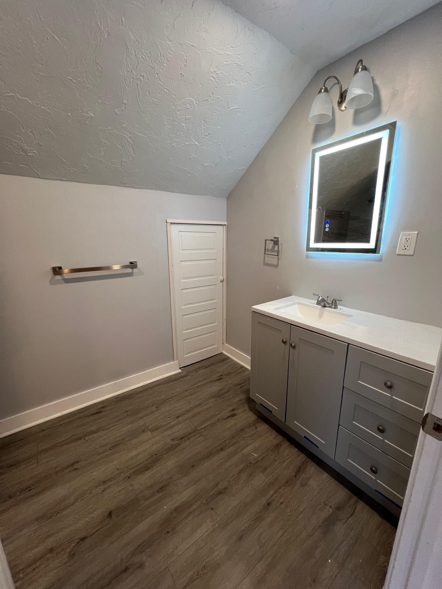 Building Photo - 3332 Cedarbrook Rd