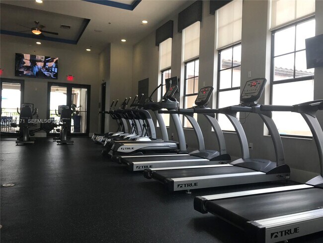 Building Photo - 9515 SW 171st Ct