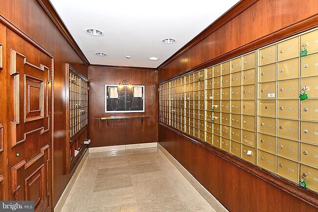 Building Photo - 1900 Lyttonsville Rd