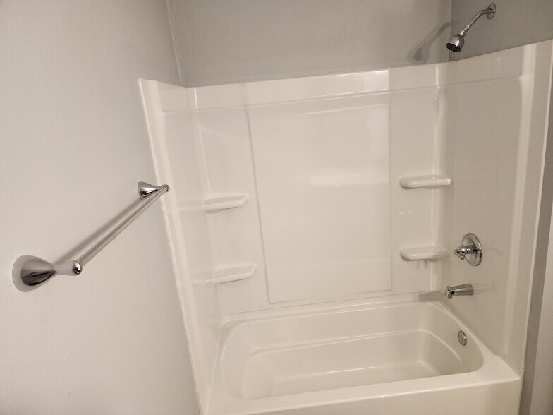Building Photo - 5597 Andrews Dr