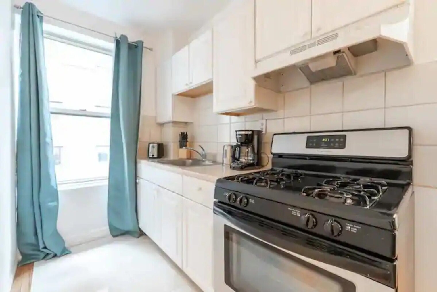 Building Photo - 472 9th Ave