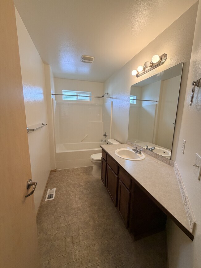 Building Photo - 7611 197th St Ct E