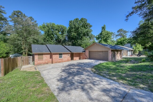 Building Photo - 25747 Timber Lakes Dr