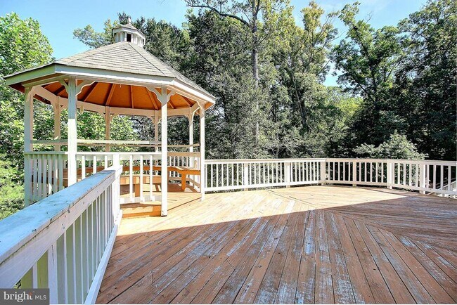 Building Photo - 66 Larkwood Ct