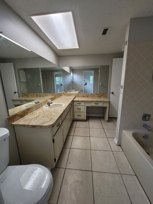 Building Photo - 8089 Omaha Cir