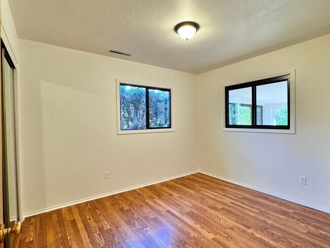 Building Photo - Gorgeous .5 acre lot in Auburn