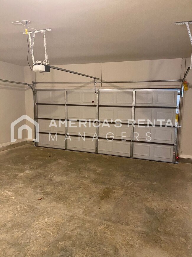 Building Photo - DEPOSIT PENDING! Home for Rent in Jasper, AL... Available to View!!!