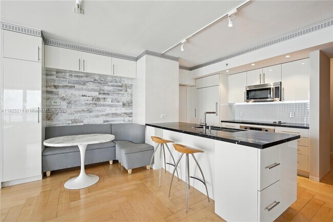 Building Photo - 50 Biscayne Blvd