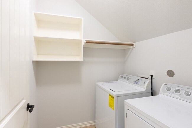 Primary Photo - 18218 Russett Green Dr