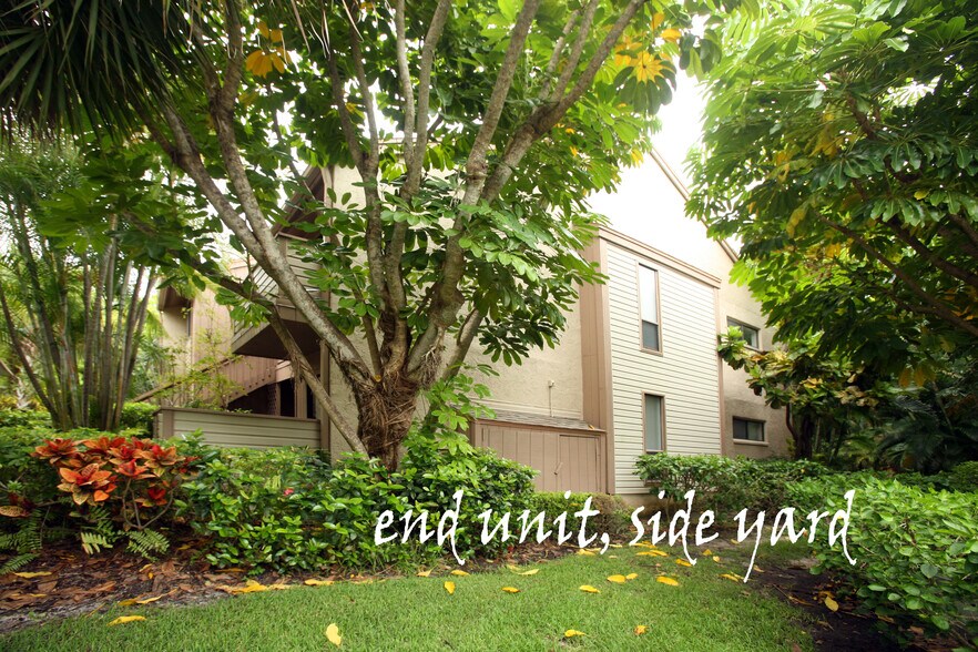 side of building - 1636 Brookhouse Dr