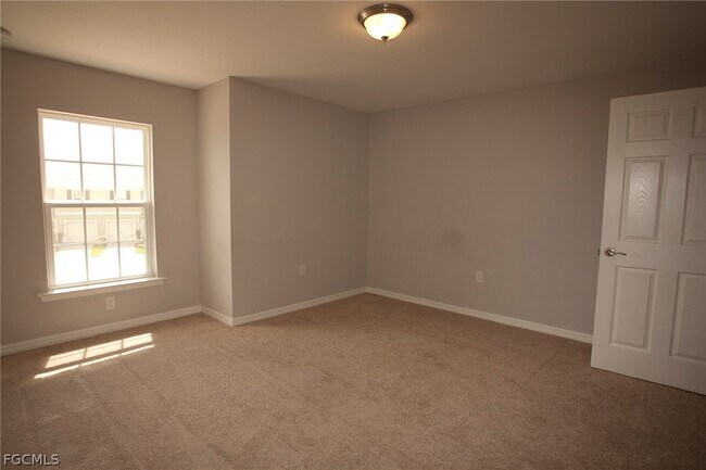 Building Photo - 3883 Tilbor Circle