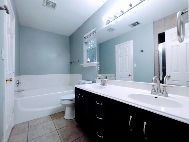 Building Photo - 209 Antietam Dr