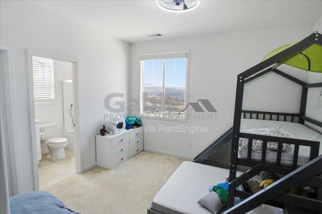 Building Photo - 17952 Spire Ct
