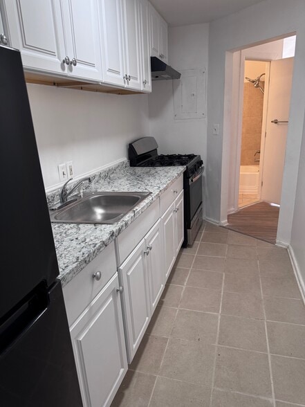 Building Photo - 2924 Southern Ave SE