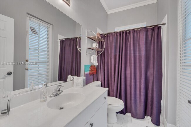 Building Photo - 19500 SW 39th Ct