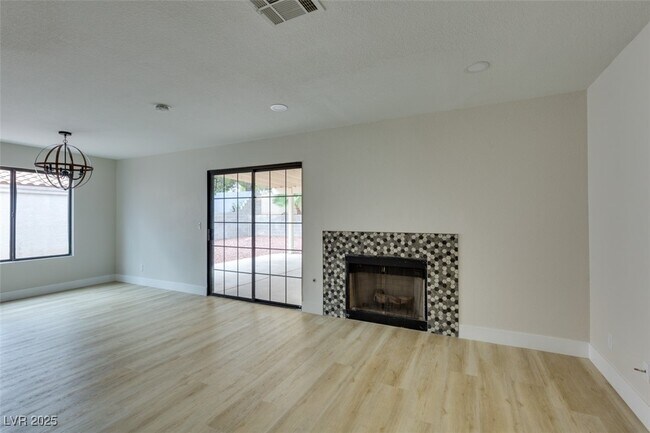 Building Photo - 2337 Chatfield Dr