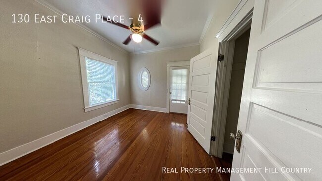 Building Photo - 130 E Craig Pl