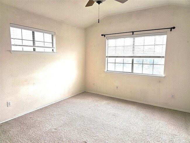 Building Photo - 9201 Brodie Ln