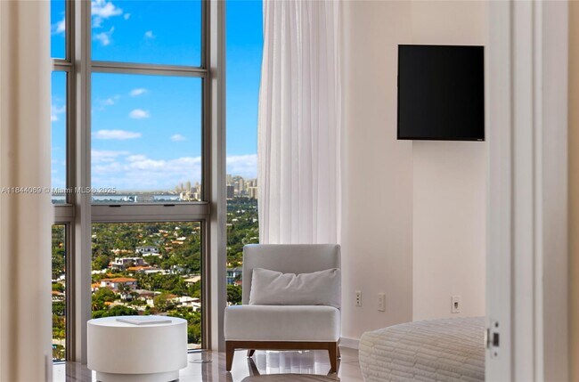 Building Photo - 9705 Collins Ave