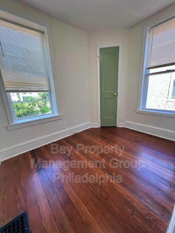 Building Photo - 43 E Collom St
