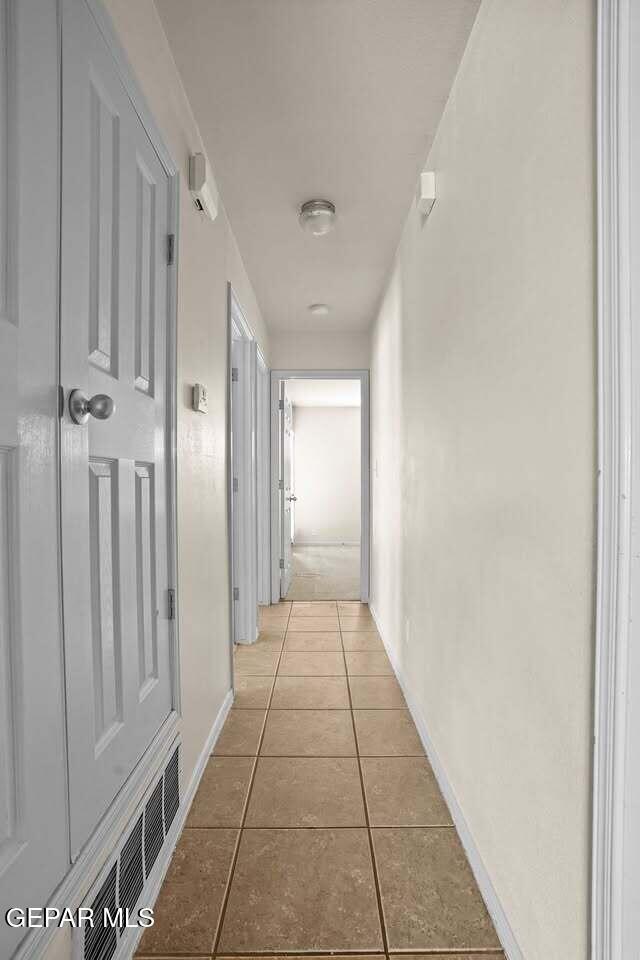 Building Photo - 5740 Saluki Dr