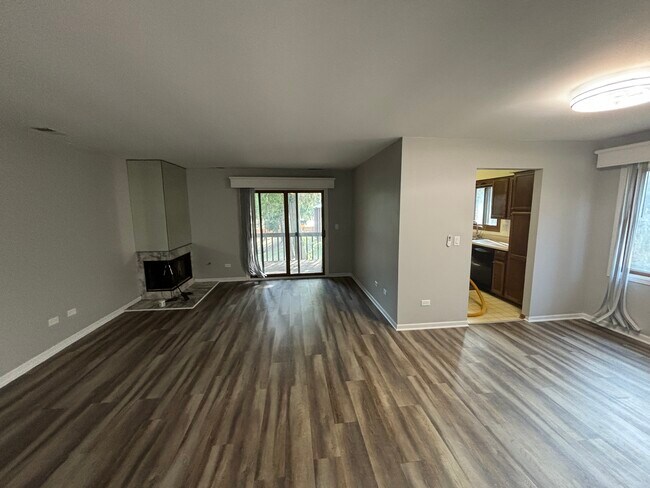 Building Photo - 645 Waverly Dr