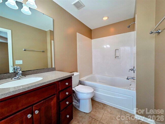 Building Photo - 1114 Drayton Ct