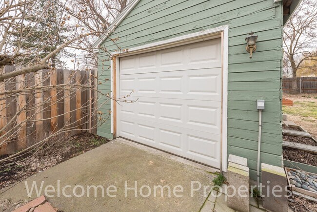 Building Photo - Comfortable Home in Residential Walla Walla