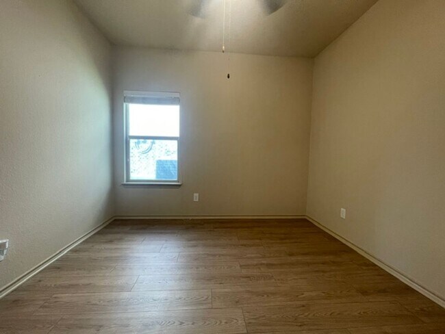 Building Photo - 4605 Hidden Meadows Trail