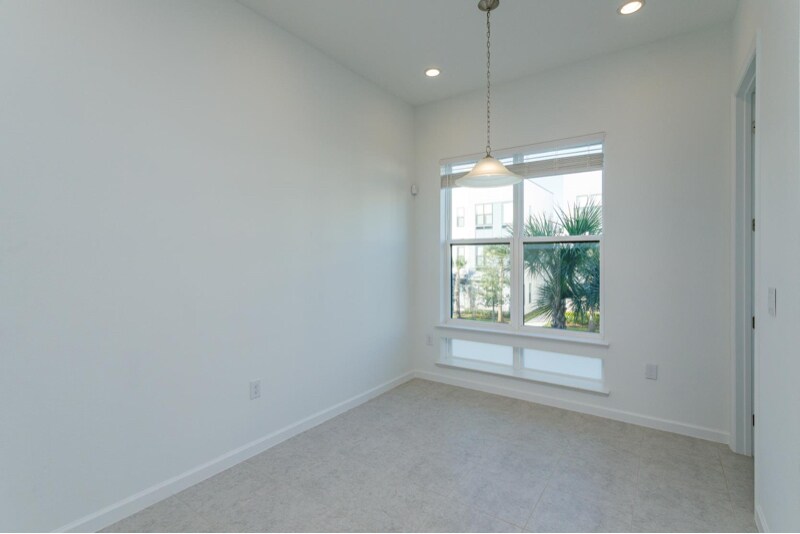 Building Photo - 2353 Brix St