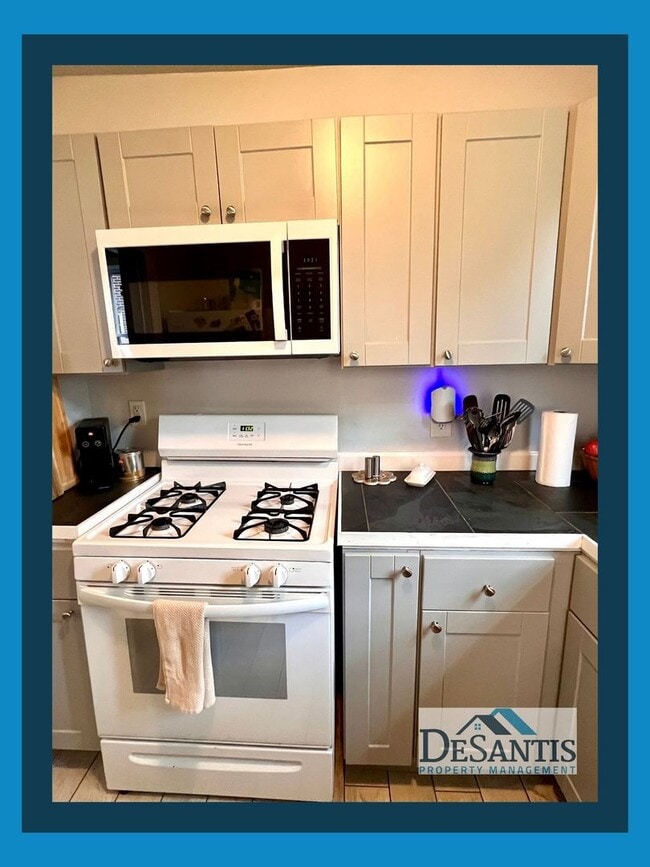 Building Photo - Pittsburgh - 2 Bedroom 1 Bathroom - Spacio...