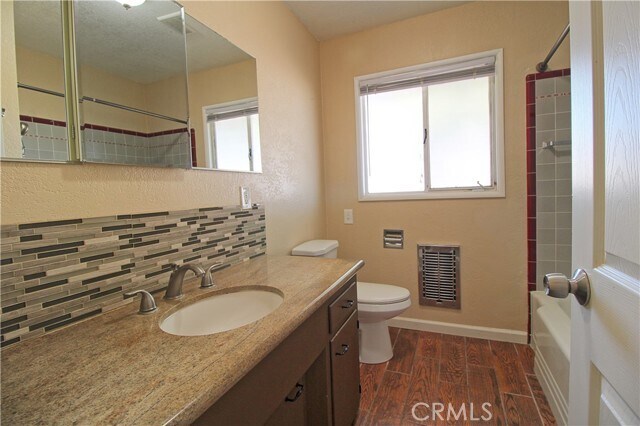 Building Photo - 1416 W Nicolet St