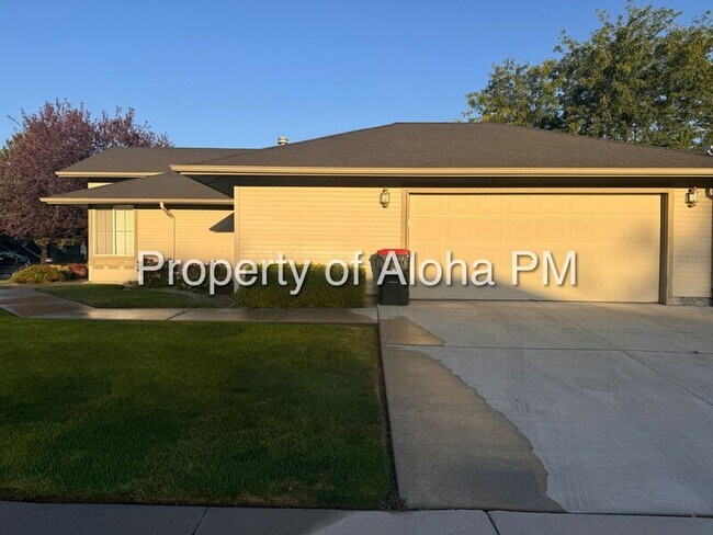 Building Photo - 3048 W Kendrick St