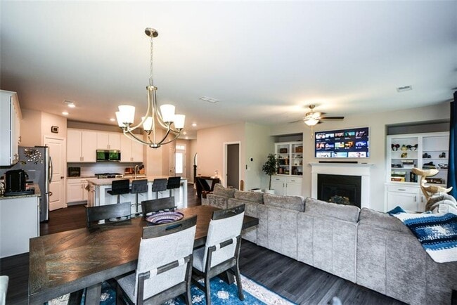 Building Photo - 3401 Park Pointe Cir