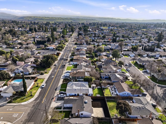Building Photo - 3BR Livermore Home for Rent | Updated Kitchen | Near Downtown | $4,000/mo