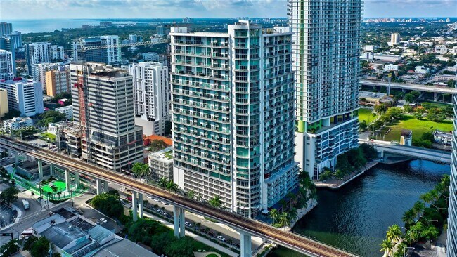 Building Photo - 690 SW 1st Ct