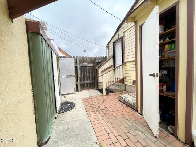 Building Photo - 240 N Surfside Dr
