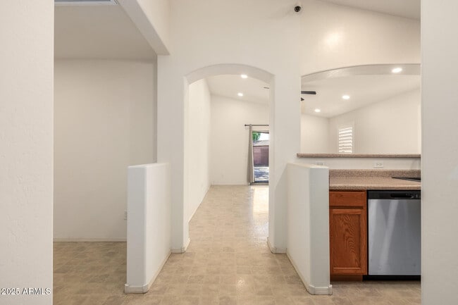 Building Photo - 4410 N 124th Ave