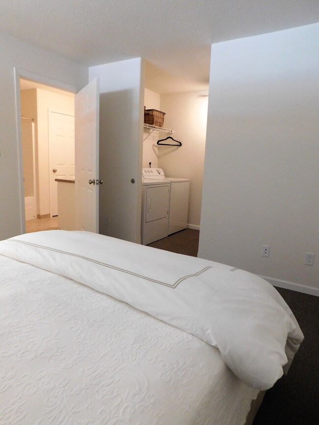 Apartment on Sixth 5100 W 6th St Lawrence KS 66049 Apartment Finder