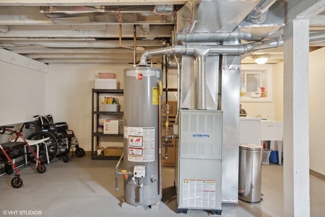 Building Photo - 2759 W Francis Pl