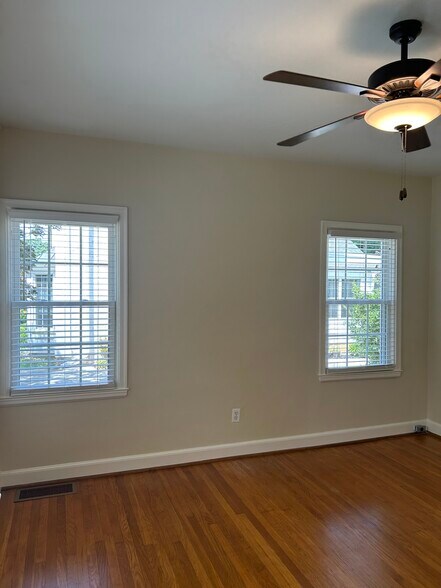 MBR - 2323 Broadmeade Rd