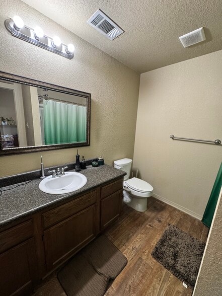 Building Photo - 3825 Old Jenny Lind Rd