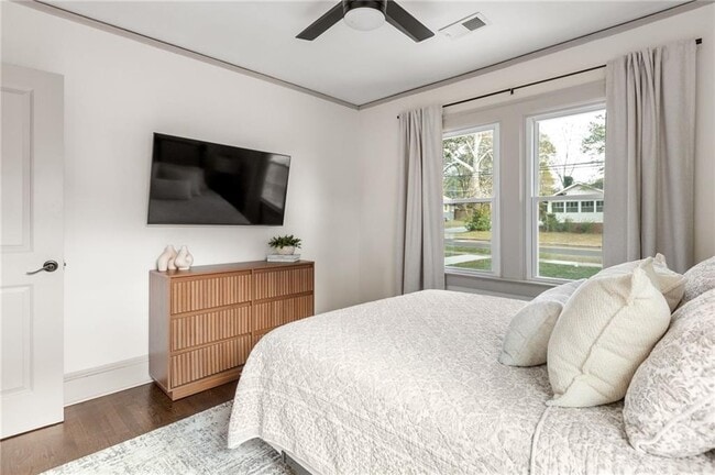 Building Photo - 3455 Rainey Ave