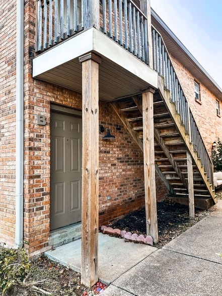 Building Photo - 116 Ballygar St