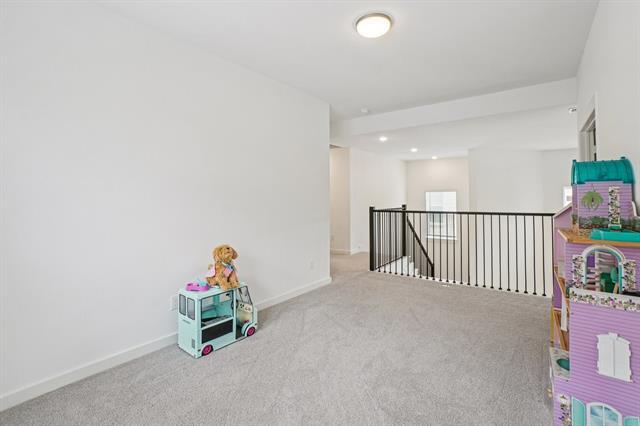 Building Photo - 422 Firecrest Ln
